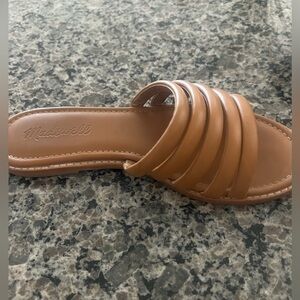Madewell Tan sandals, Great for summer!